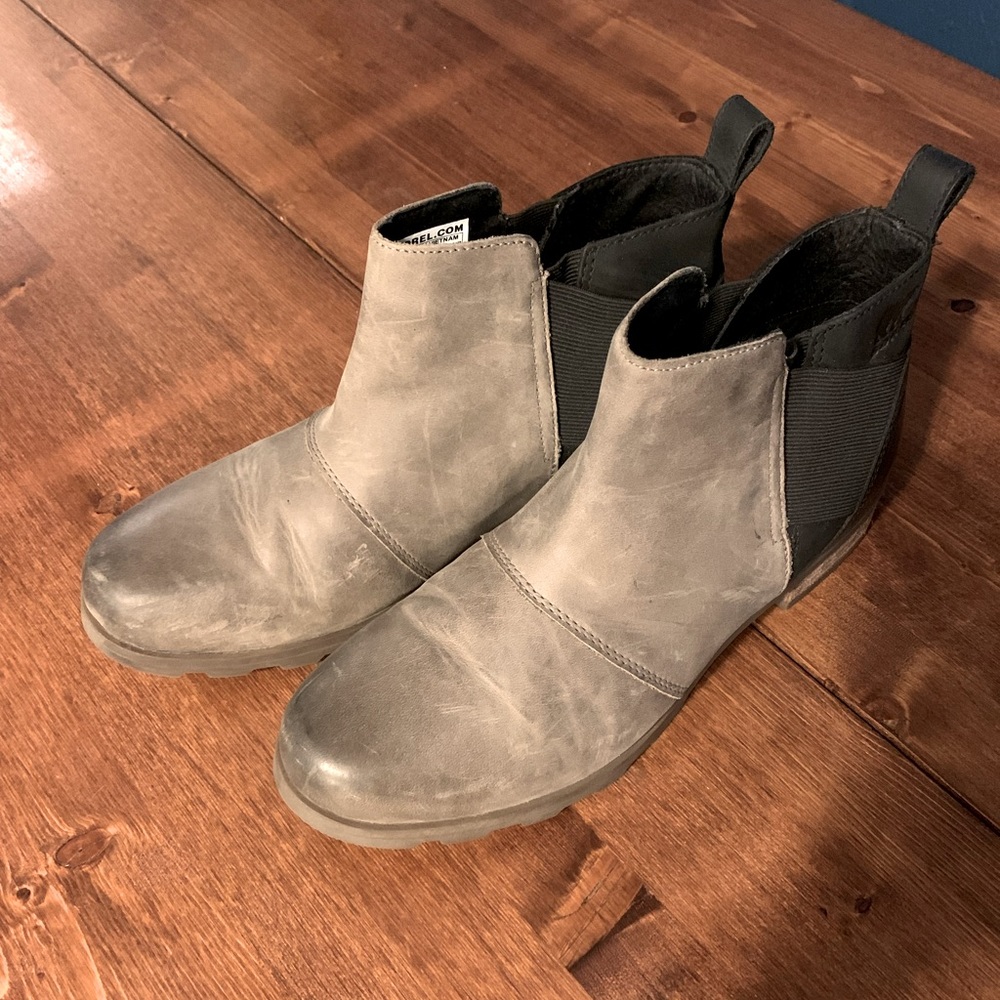 Sorel Emilie size 11, grey